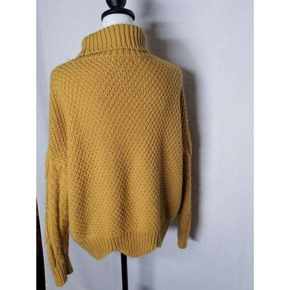 ces femme Sweater size small chunky cable knit mustard mango fuzzy turtle neck - Picture 7 of 14